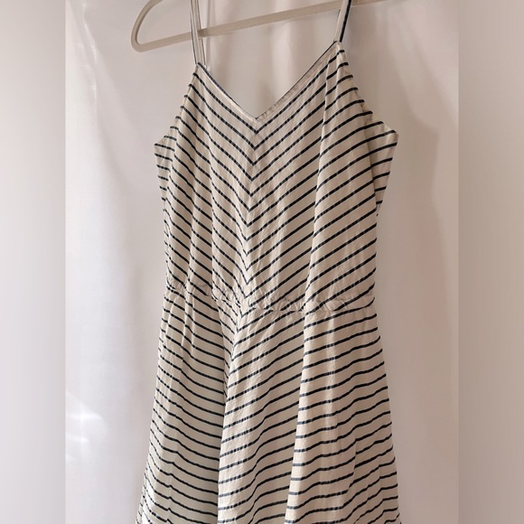 L L Bean Signature - cotton/linen striped dress - size 6 - Picture 4 of 8